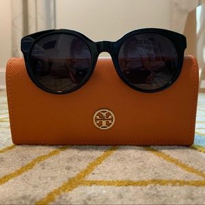 NWOT POLARIZED TORY BURCH SUNGLASSES